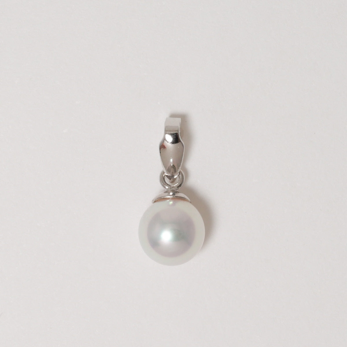 パール ペンダントトップ 5.5–6mm