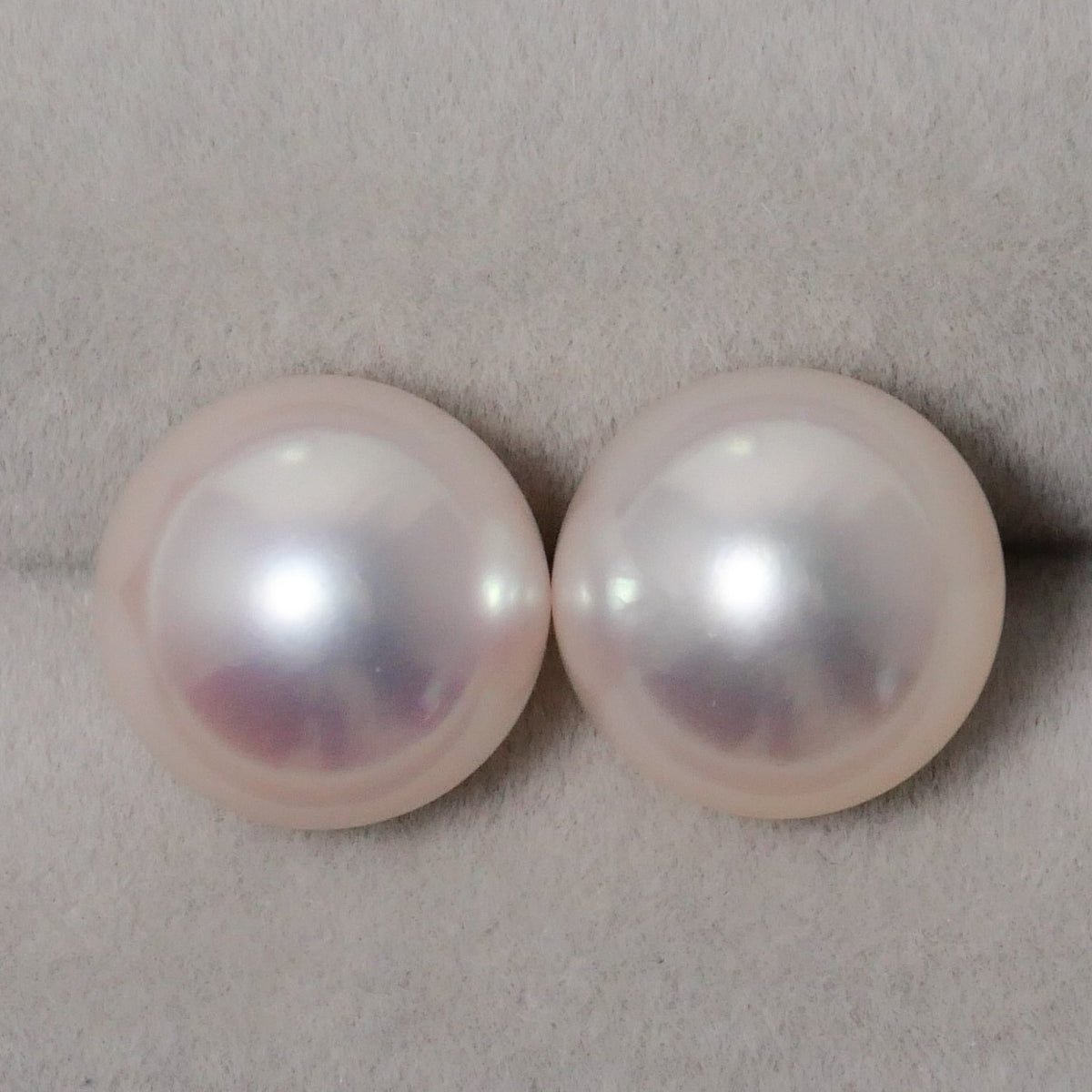 パールイヤリング
K18アコヤパール6mm
メレダイヤ パール イヤリング ピアス 9-9.5mm