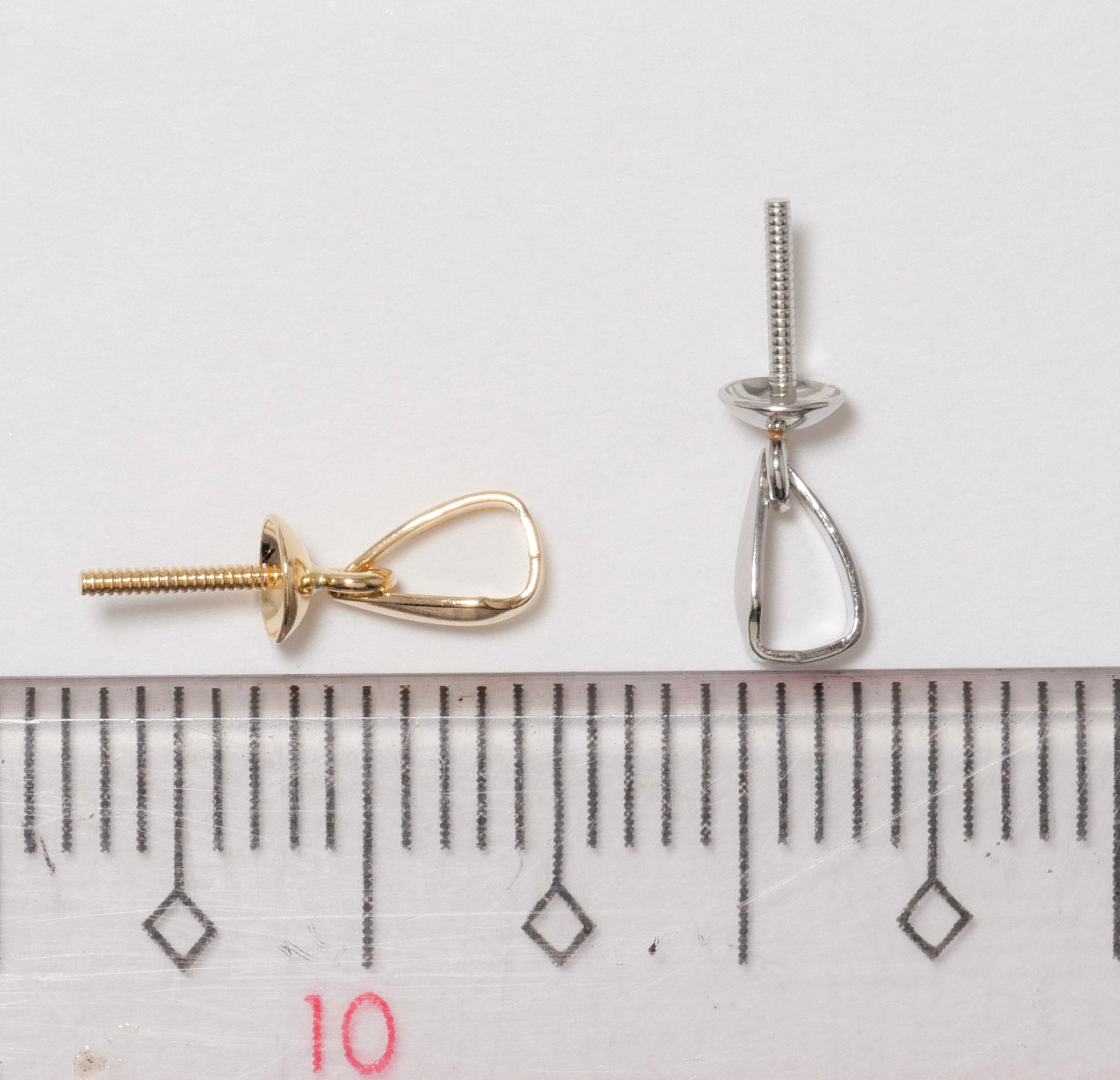 パール ペンダントトップ 8.5–9mm